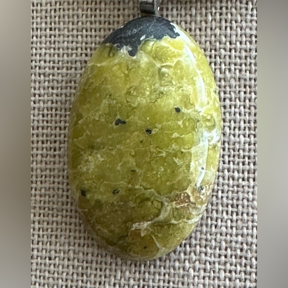 Adjustable 16-1/2 inch Jade and Lizardite gemstone bead Necklace NWOT - Picture 8 of 9